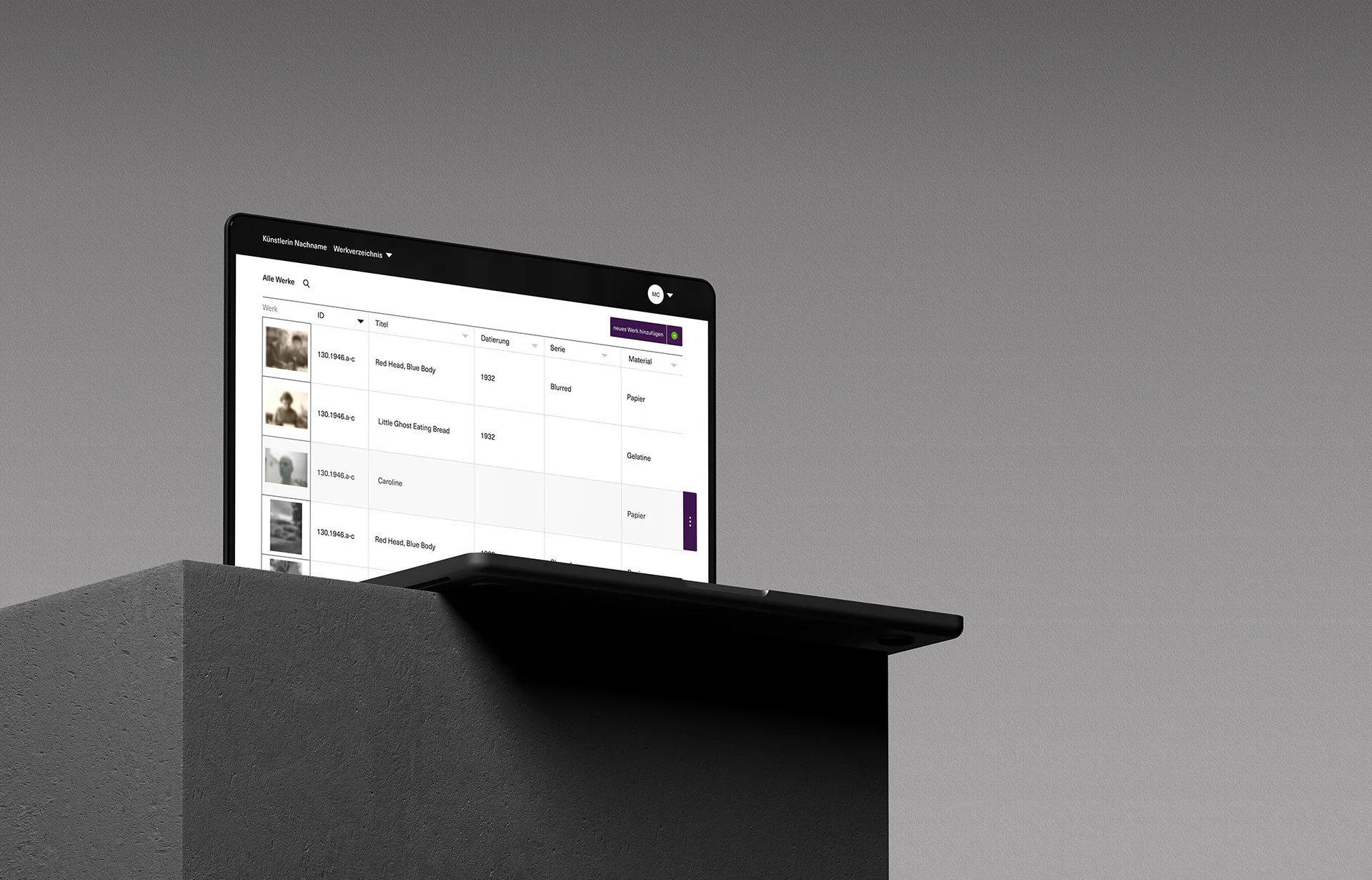 Laptop mit AAKIO Oberfläche